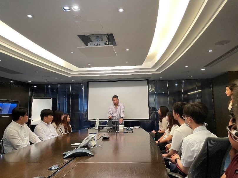 Brian分享佢对行业嘅想法，并鼓励我哋勇于尝试